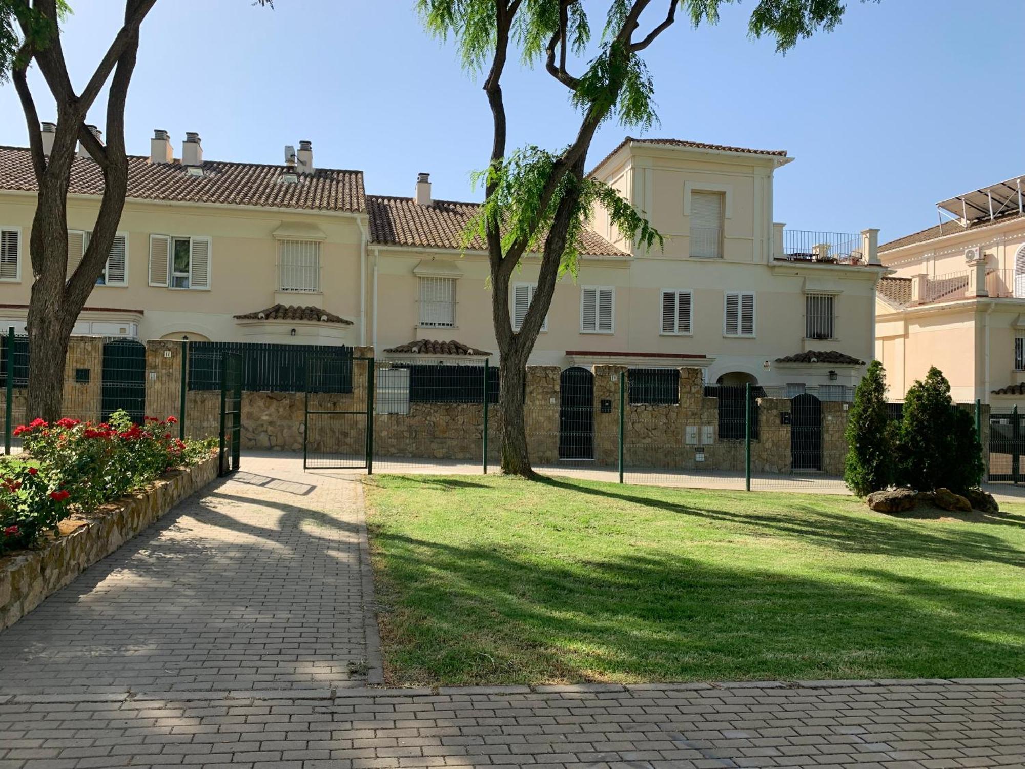 Bonita Casa En Entorno Idilico Βίλα Tomares Εξωτερικό φωτογραφία